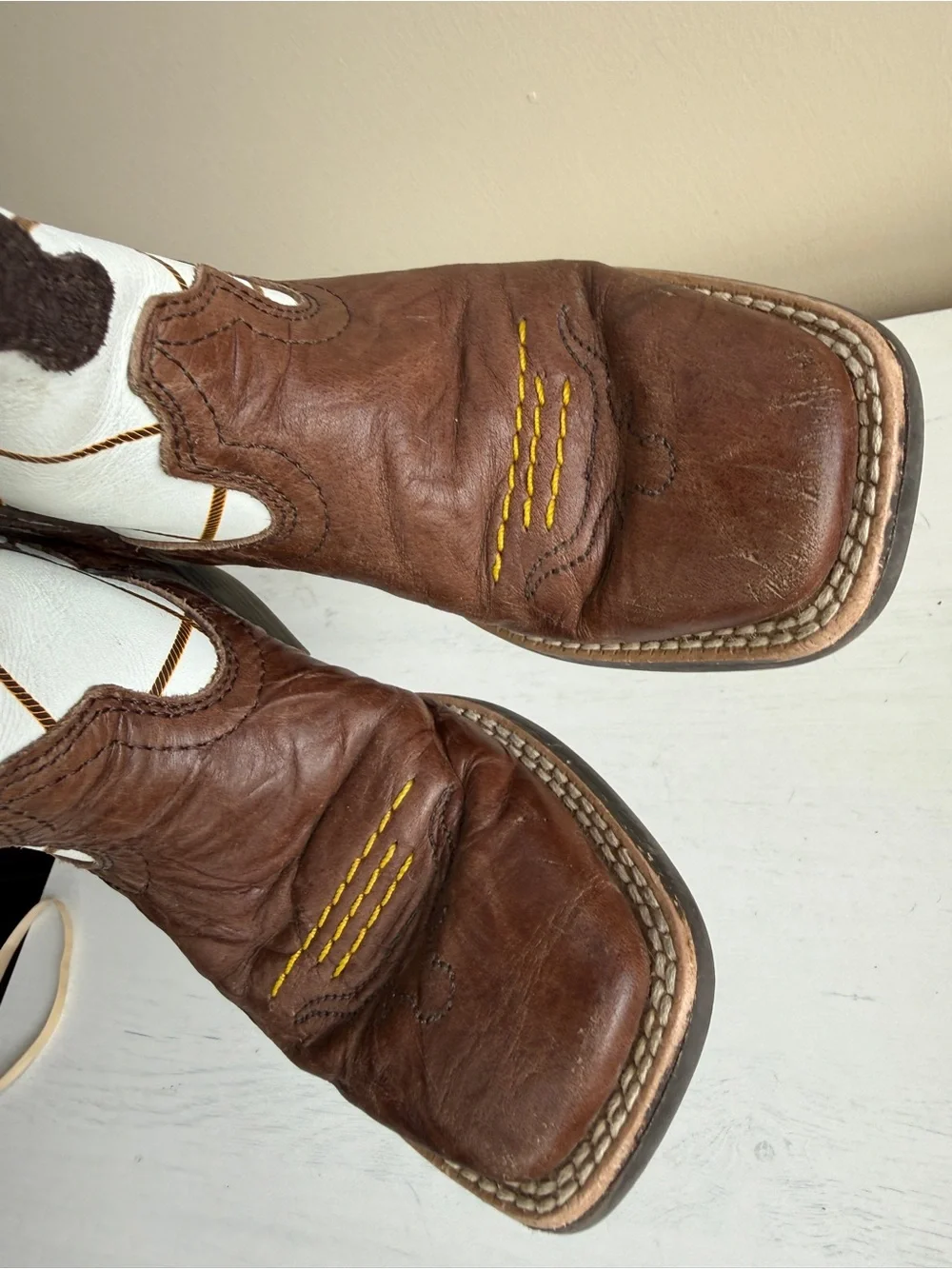 Ariat we ve